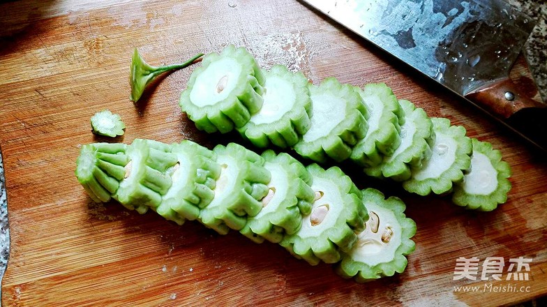 Bitter Gourd Pork Ribs Soup recipe