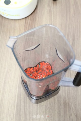 Rock Sugar Sydney White Fungus Soup for Relieving Cough and Nourishing Lungs recipe