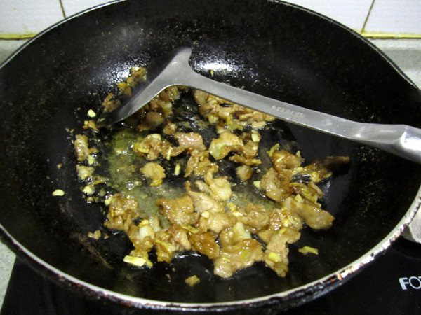 Stir-fried Pork with Cress recipe