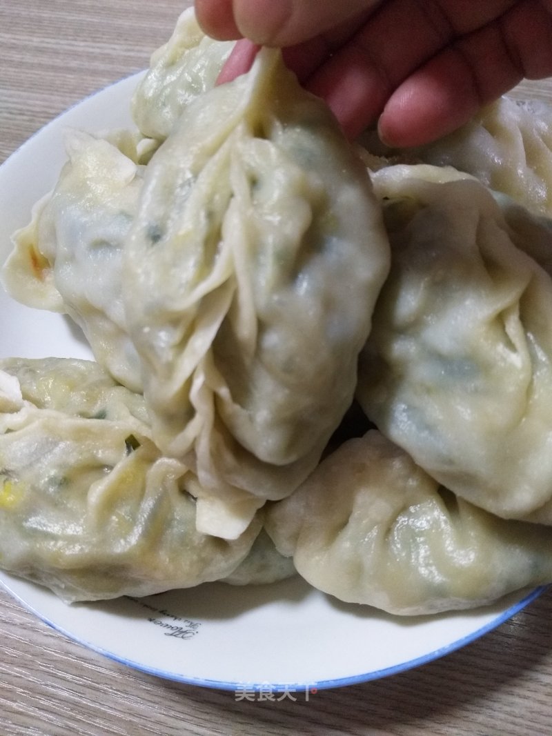 Steamed Dumplings with Shrimp, Leek and Egg recipe