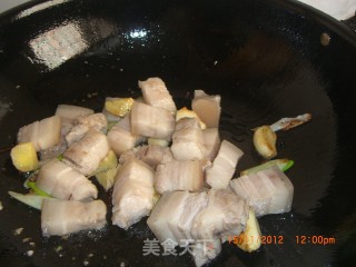 Braised Pork with Water Chestnut recipe