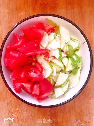 Scrambled Eggs with Cucumber and Tomatoes recipe
