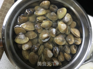 Sauce Popped Clams recipe