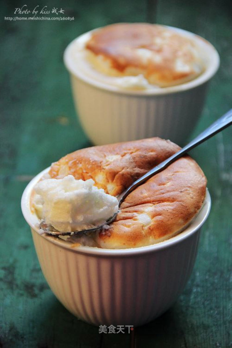 A Soft and Cloud-like French Dessert---vanilla Soufflé recipe