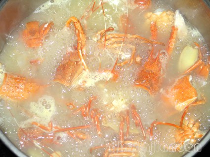 Boiled Lobster and Lobster Noodle Soup recipe