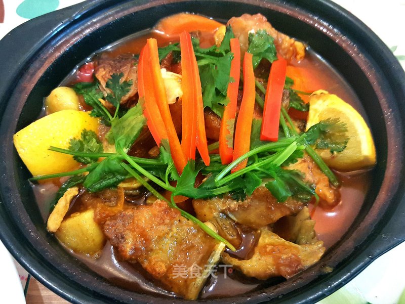 Thai Curry Fish Head Claypot
