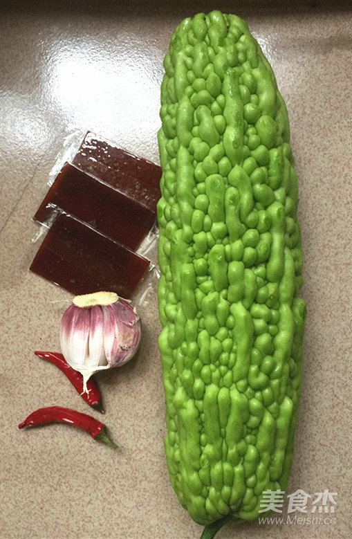 Hawthorn Cake Sweet and Sour Bitter Gourd recipe