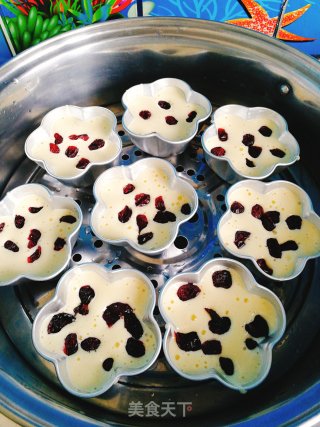 Cranberry Steamed Cake recipe