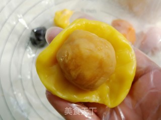 Pooh Snowy Mooncakes recipe