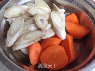 Burdock and Snow Fungus in Chicken Soup recipe