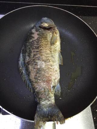 Casserole Crucian Fish Egg Soup recipe