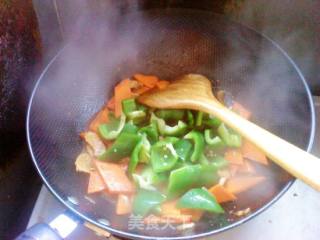 Stir-fried Pork with Green Peppers and Carrots recipe