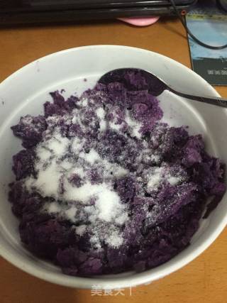 #the 4th Baking Contest Cum is Love to Eat Festival#purple Sweet Potato Pork Floss recipe