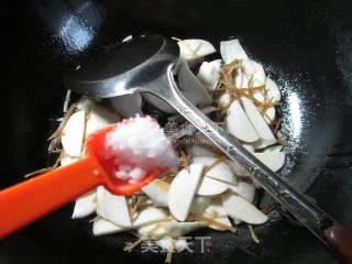 Stir-fried Rice White with Bamboo Shoots and Dried Vegetables recipe