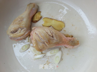 Braised Chicken Drumsticks with Leaf Mushroom recipe