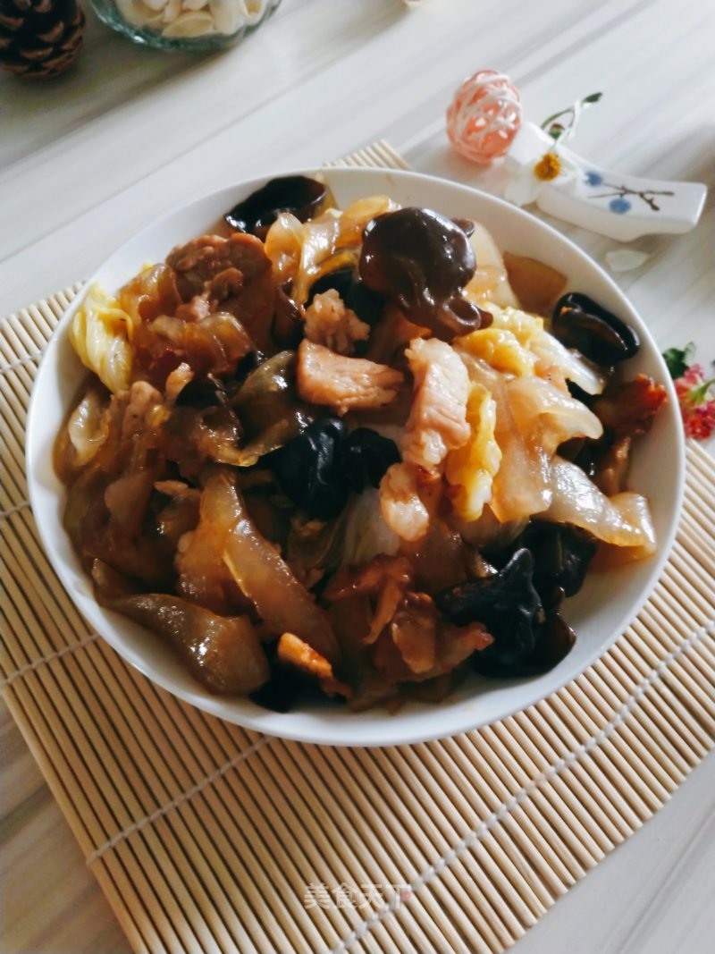 Fried Pork with Vermicelli and Fungus recipe