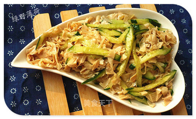 Cucumber with Bean Curd recipe