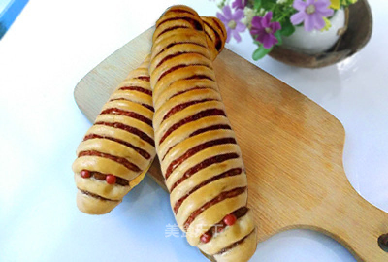Red Bean Paste Caterpillar Bread recipe