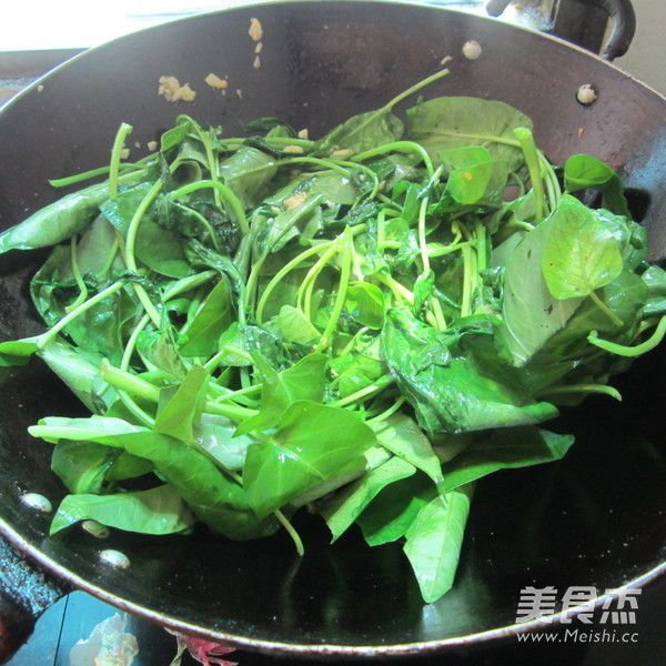 Minced Garlic Spinach recipe