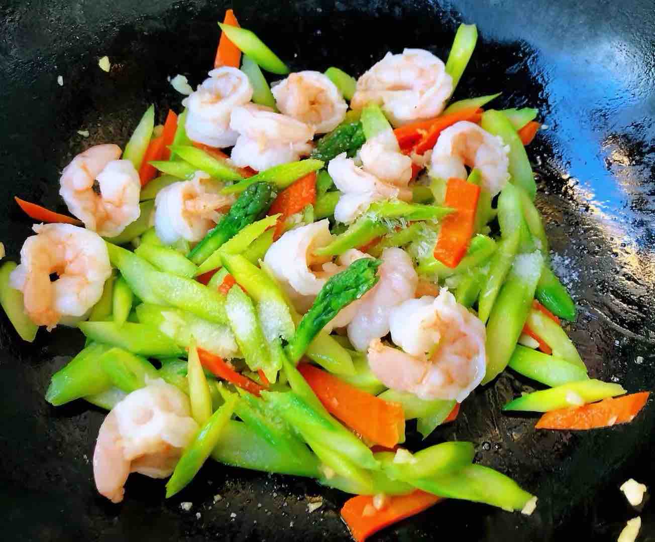 Stir-fried Shrimp with Asparagus recipe