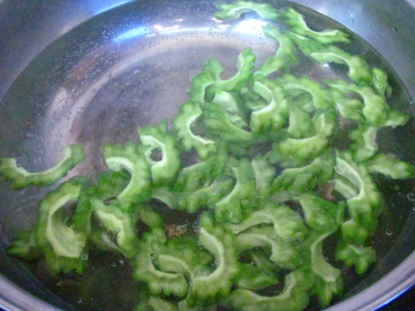 Honey Mixed with Bitter Gourd recipe