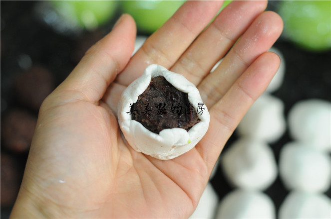 Japanese Red Bean Mochi Buns recipe