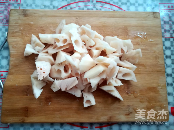 Lotus Root Pork Ribs Soup recipe