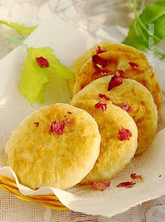 Rose Stuffed Sugar Pancakes recipe