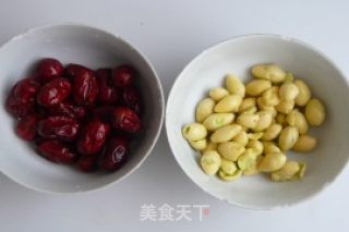 Pears, Red Dates and Ginkgo Soup recipe