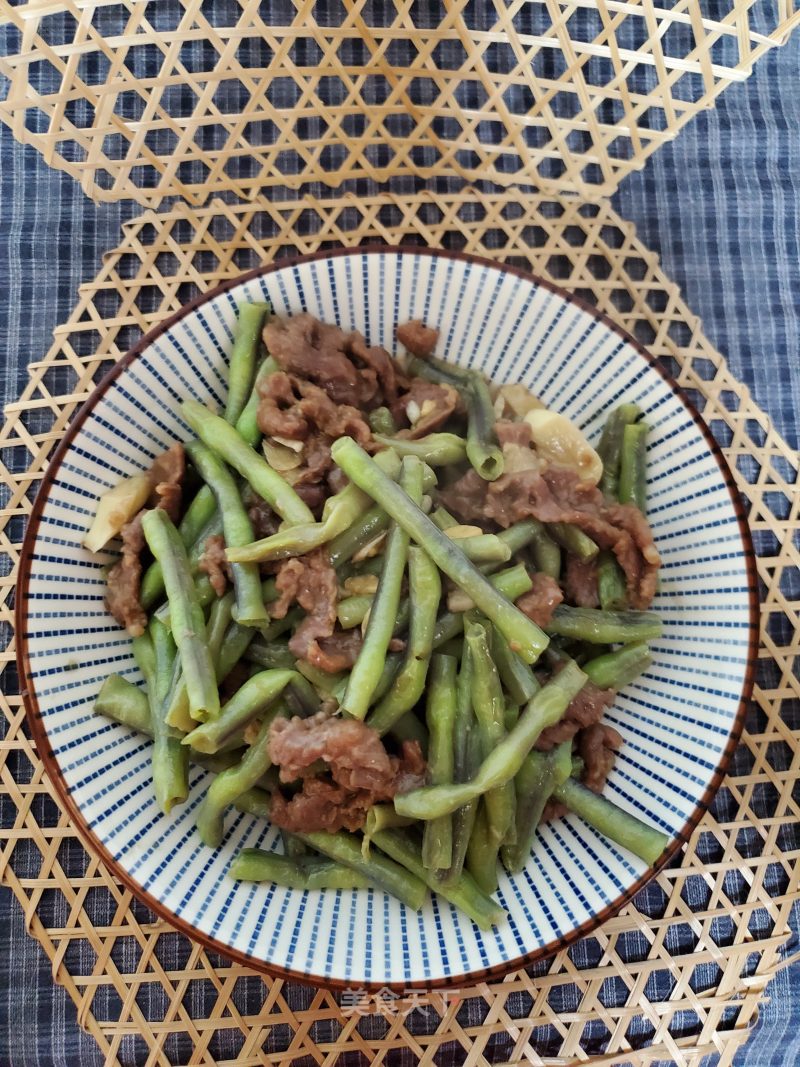 Braised Beef Tendon with Pinto Beans recipe