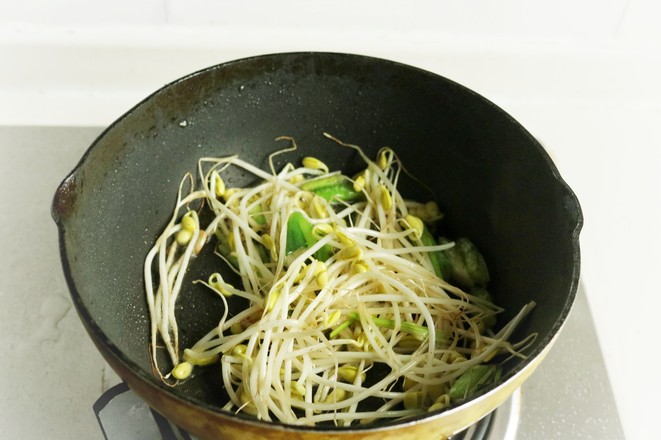 Colorful Fried Rice Noodles recipe