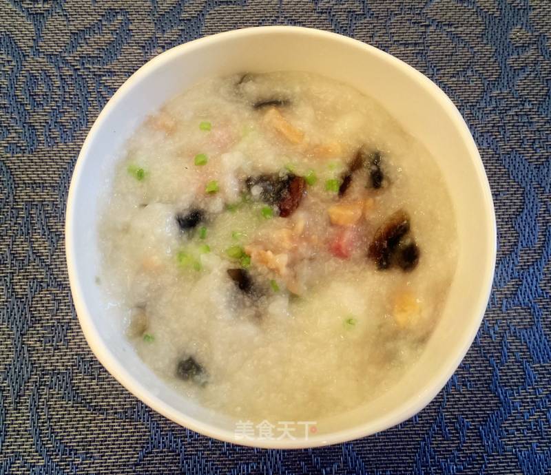Congee with Preserved Egg and Bacon