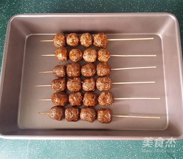 Bawang Supermarket | Black Pepper Beef Meatball Skewers recipe