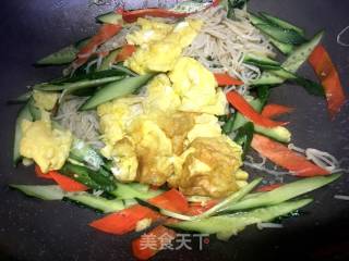 Scrambled Eggs with Cucumber and Enoki Mushroom recipe