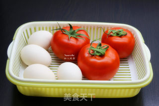 Thick-boiled Eggs with Tomatoes recipe