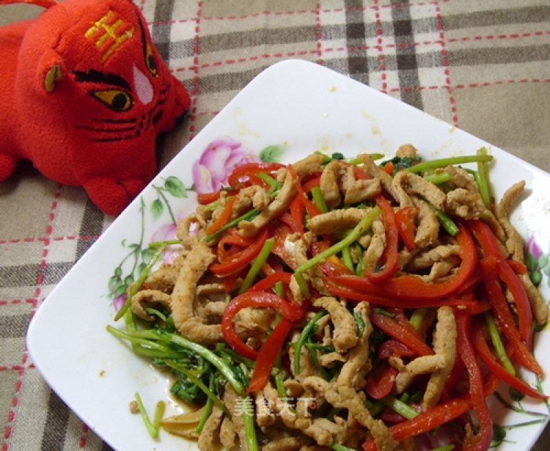 Stir-fried Shredded Pork with Red Pepper recipe
