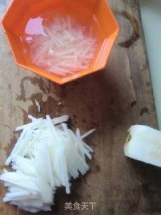 Fruit Lotus Root Mixed with Pear Shreds recipe