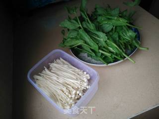 Bean Sprouts and Silver Mushroom Egg Soup recipe