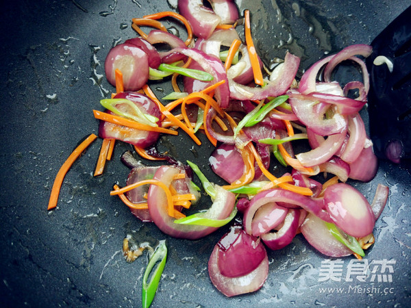 Fried Squid Flower with Onion recipe