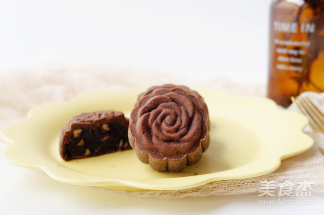 Chocolate Almond Mooncake recipe
