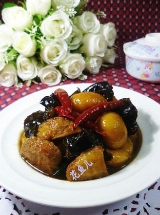 Braised Small Vegetarian Chicken with Black Fungus and Chestnuts recipe
