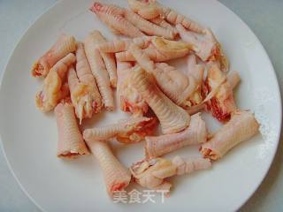 [flying Birds and Beasts]: Braised Chicken Feet with Pu'er Tea recipe