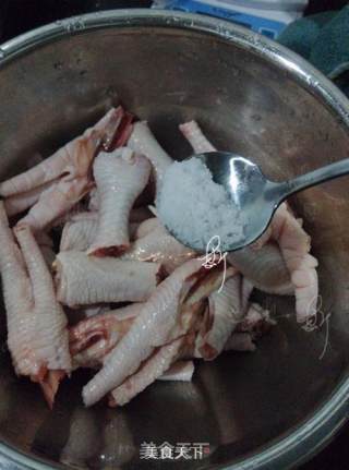 Homemade Safe Pickled Chicken Feet recipe