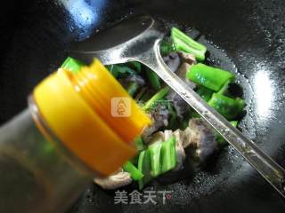 Stir-fried Chicken Nuggets with Hot Peppers recipe