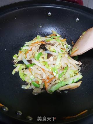 Stir-fried Hor Fun with Cabbage recipe