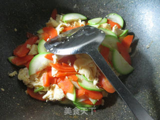 Fried Zucchini with Duck Eggs and Carrots recipe