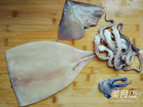 Fried Squid Flower with Onion recipe