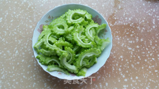 Stir-fried Beef with Bitter Gourd recipe
