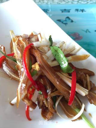 Pork Ears Mixed with Green Onion and Ginger recipe