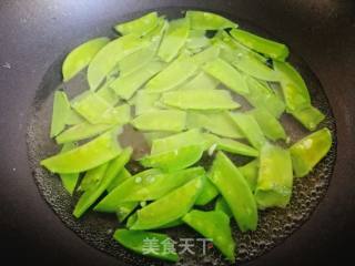 Fried Sausage with Snow Pea recipe